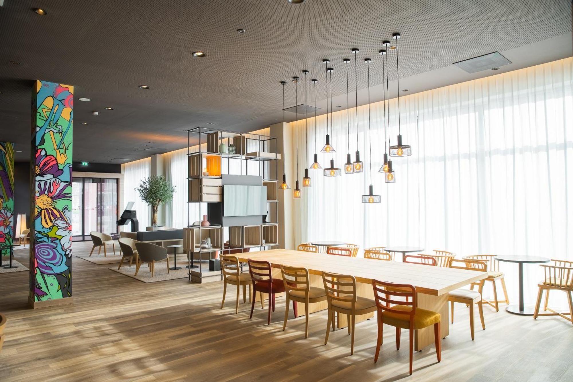 Intercityhotel Бреда Екстер'єр фото